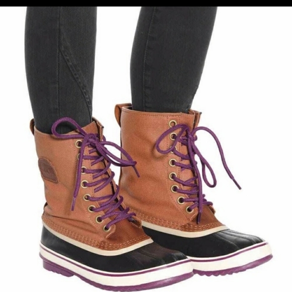 Sorel Shoes - New in Box Sorel Waterproof Boots sz 6